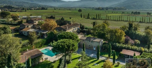 5 bedrooms Villa in Cortona, Italy No. 379 5