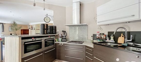 4 bedrooms House in Essonne, France No. 315109 10