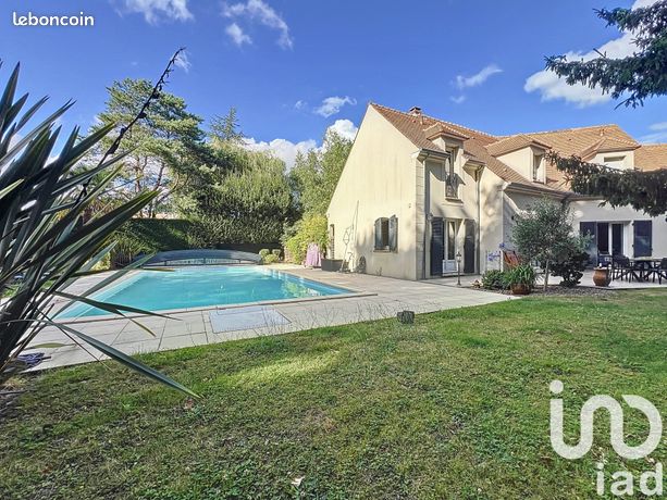 4 bedrooms House in Essonne, France No. 315109