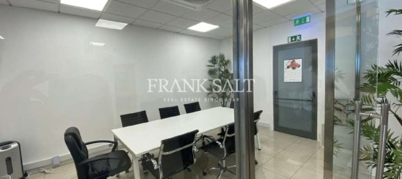 84m² Office in Saint Julian's, Malta No. 13012 3