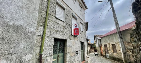 2 bedrooms House in Seia, Portugal No. 155901 2