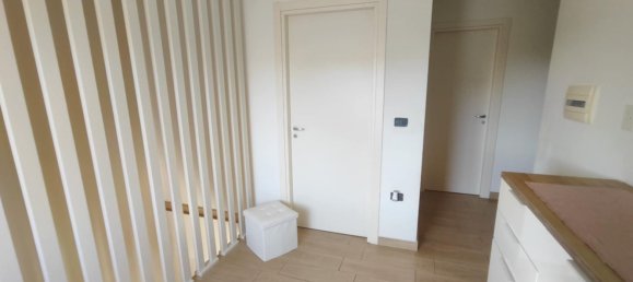 6 rooms Villa in Rogliano, Italy No. 260481 11