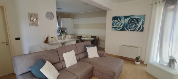 6 rooms Villa in Rogliano, Italy No. 260481 5