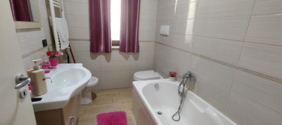 6 rooms Villa in Rogliano, Italy No. 260481 8
