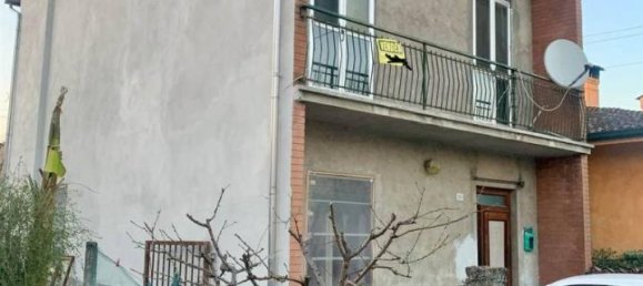 6 rooms Apartment in Viadana, Italy No. 26088 3