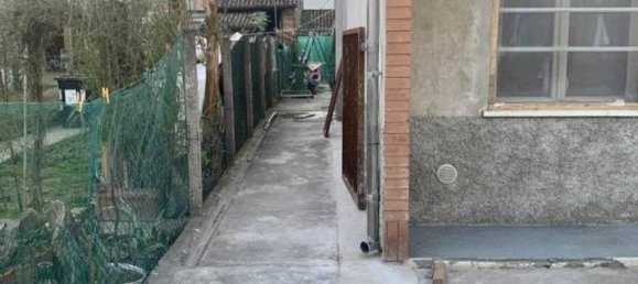 6 rooms Apartment in Viadana, Italy No. 26088 4