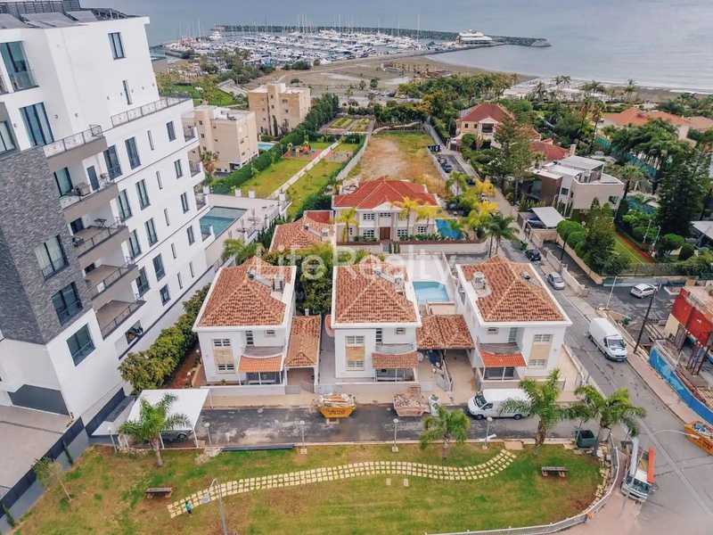 5 bedrooms House in Parekklisia, Cyprus No. 7484