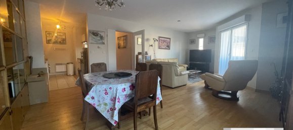 2 bedrooms Apartment in Orleans, France No. 224298 3