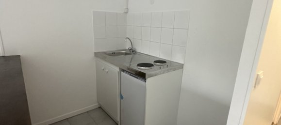 Estudio en Dammarie-les-Lys, France No. 178972 8