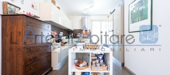 2 bedrooms Apartment in Rimini, Italy No. 329512 8