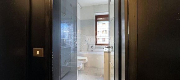 Apartamento de 4 habitaciónes en Brugherio, Italy No. 232542 15