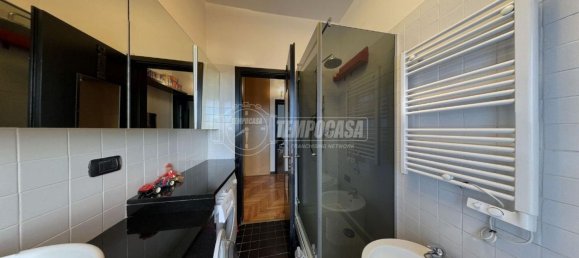 Apartamento de 4 habitaciónes en Brugherio, Italy No. 232542 17