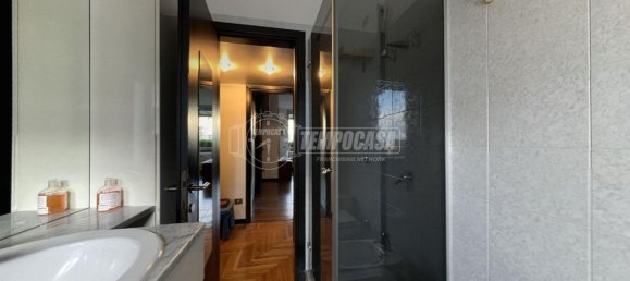 Apartamento de 4 habitaciónes en Brugherio, Italy No. 232542 16