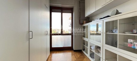 Apartamento de 4 habitaciónes en Brugherio, Italy No. 232542 22