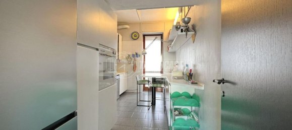Apartamento de 4 habitaciónes en Brugherio, Italy No. 232542 10