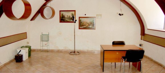 3 rooms Commercial property in Albano Laziale, Italy No. 320110 2