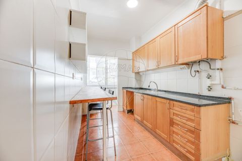 3 bedrooms Apartment in Cascais, Portugal No. 260880