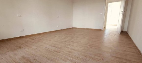 2 bedrooms Apartment in Florence, Italy No. 265792 18