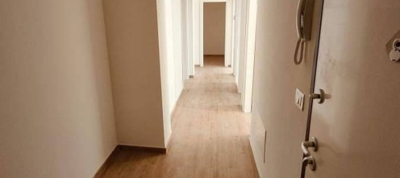 2 bedrooms Apartment in Florence, Italy No. 265792 15