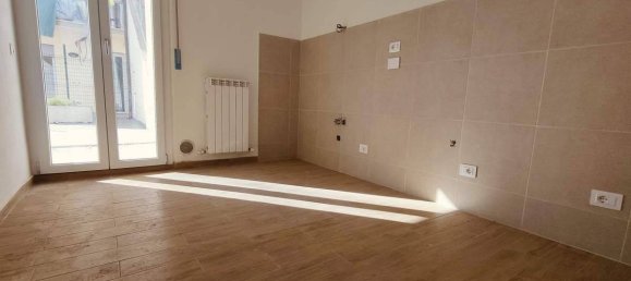 2 bedrooms Apartment in Florence, Italy No. 265792 4