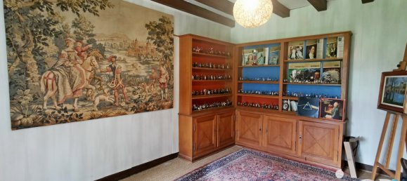 Casa de 3 dormitorios en Montgivray, France No. 215133 8