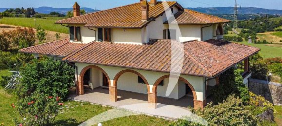 Villa de 5 dormitorios en Foiano della Chiana, Italy No. 1567 3