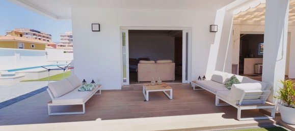 4 غرف نوم فيلا في San Luis de Sabinillas, Spain رقم 147617 3