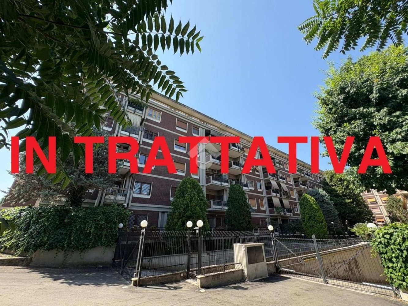 4 bedrooms Apartment in Rome, Italy No. 318568