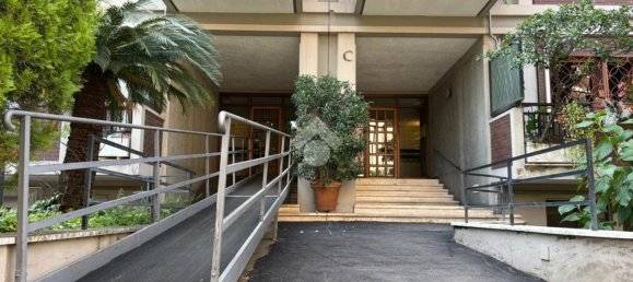 4 bedrooms Apartment in Rome, Italy No. 318568 7