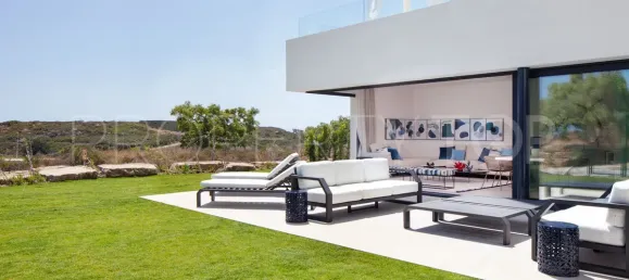 4 bedrooms Villa in Estepona, Spain No. 183166 2