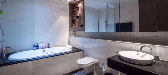 3 bedrooms Condo in Khlong Toei, Thailand No. 10444 16