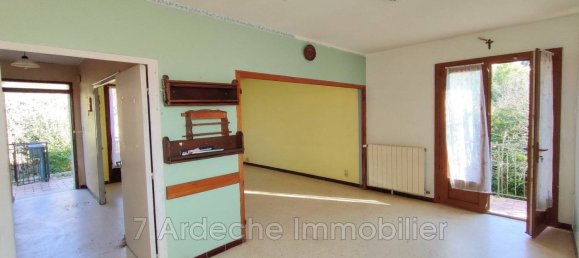 4 bedrooms Villa in Villeneuve-de-Berg, France No. 208078 4