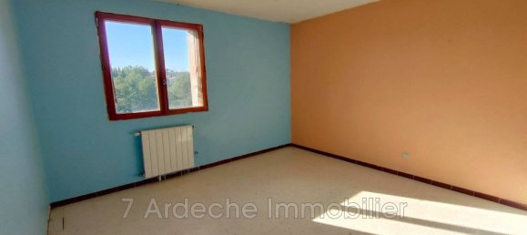 4 bedrooms Villa in Villeneuve-de-Berg, France No. 208078 7