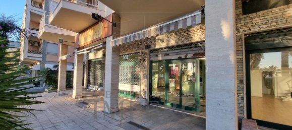 130m² Commercial property in Ospedaletti, Italy No. 83022 5