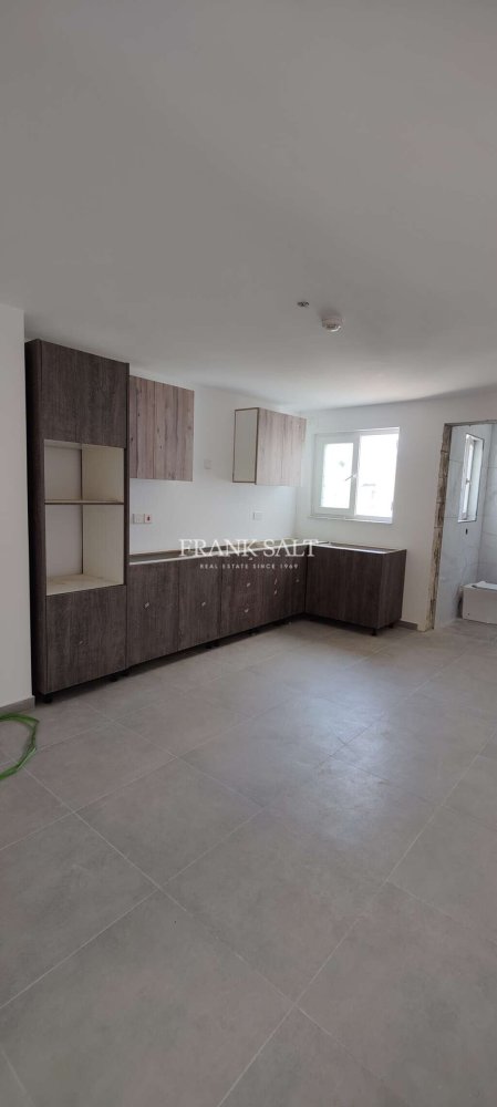 Квартира с 2 спальнями в Сан-Пауль-иль-Бахар, Мальта № 7909