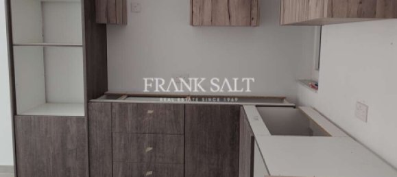 Квартира с 2 спальнями в Сан-Пауль-иль-Бахар, Мальта № 7909 2