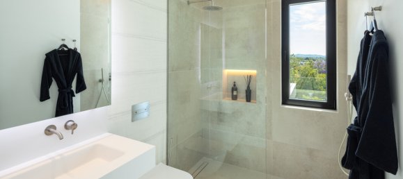 5 Schlafzimmer Villa in Nueva Andalucia, Spain, Nr. 2990 11