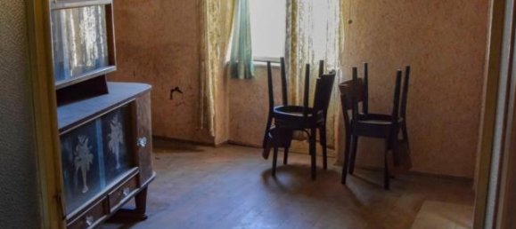 5 rooms House in Malé, Italy No. 89781 6