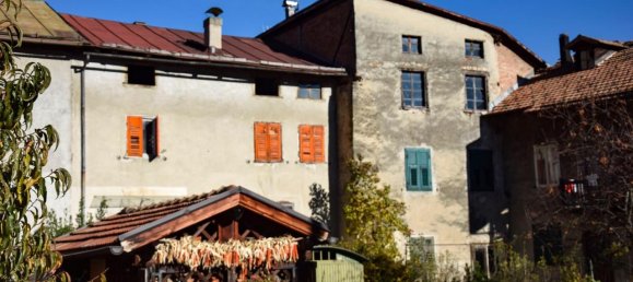 5 rooms House in Malé, Italy No. 89781 2