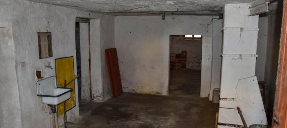 5 rooms House in Malé, Italy No. 89781 19