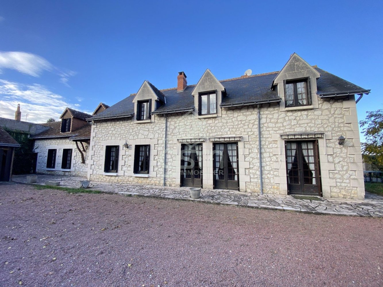 4 bedrooms House in Maille, France No. 57130