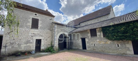 4 bedrooms House in Maille, France No. 57130 2