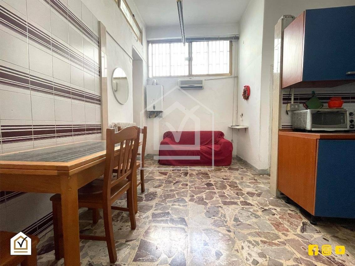 Квартира с 3 спальнями в Бари, Италия № 367332