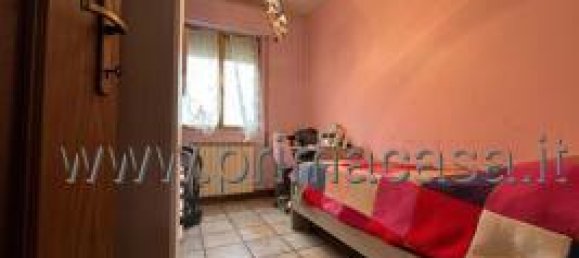 Квартира с 3 комнатами в Новеллара, Италия № 162726 5