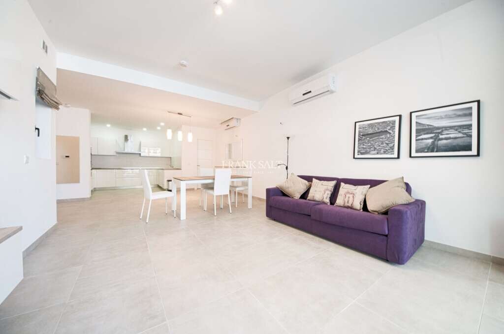 Квартира с 1 спальней в Сент-Джулианс, Мальта № 4342