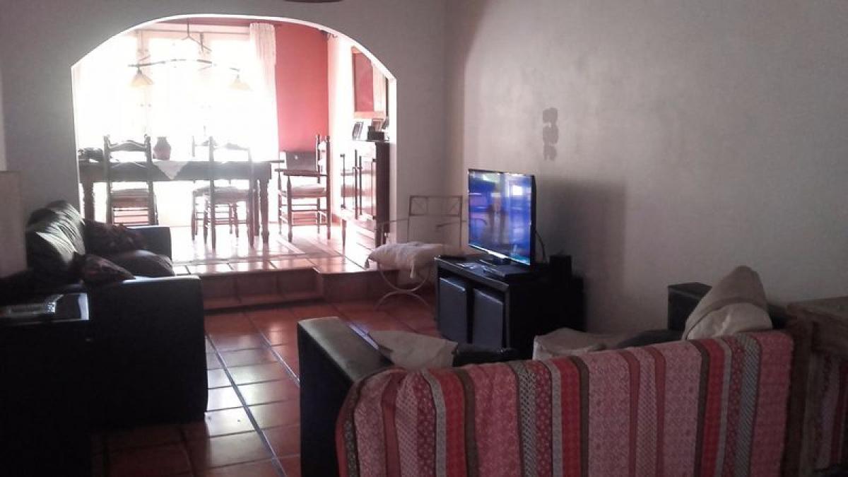 4 bedrooms House in Mar del Plata, Argentina No. 74851