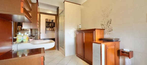 3 Schlafzimmer Wohnung in Novi Ligure, Italy, Nr. 15813 22