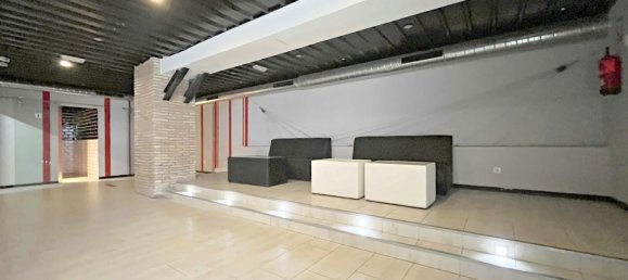 240m² Commercial property in Perillo, Spain No. 51189 8