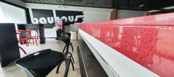 240m² Commercial property in Perillo, Spain No. 51189 4