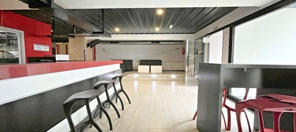 240m² Commercial property in Perillo, Spain No. 51189 13